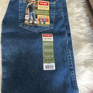 Wrangler Men's Regular Fit Blue Jeans new with tags